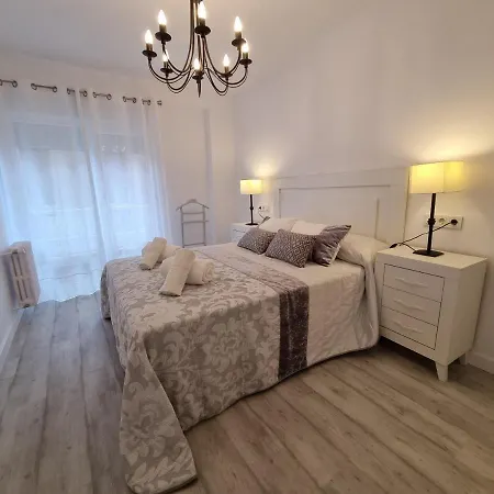 R2R - Moderno Centrico 3 Habitaciones - 143A *