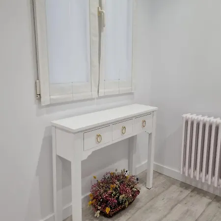 143a Moderno, Céntrico, 3 *
